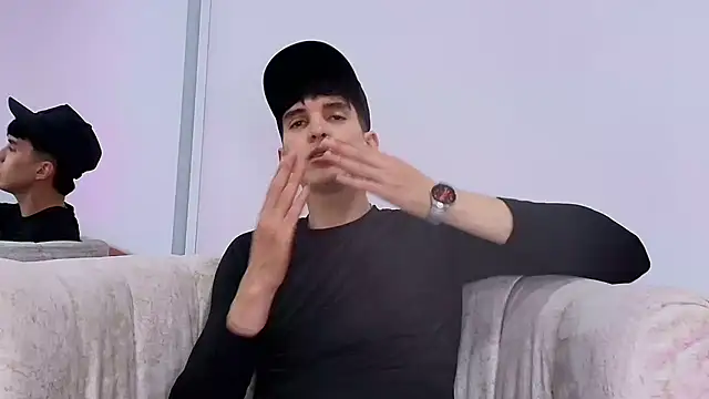 Jheampiiero online show from April 25, 9:01 pm