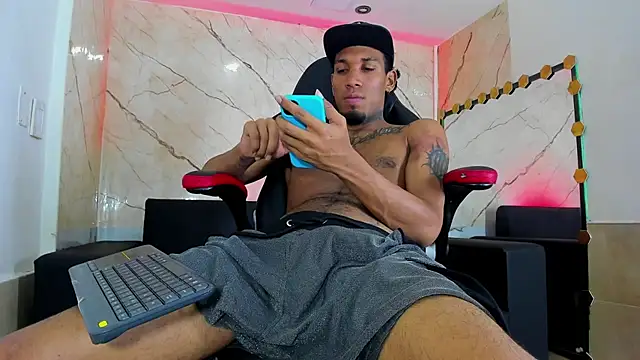 Snapshot of DIEGO_WICKED chatting on September 28, 8:29 pm DIEGO WICKED online show from September 28, 8:29 pm