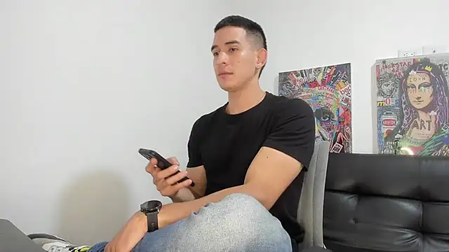 Snapshot of Mike3Xxx chatting on September 30, 4:40 am Mike3Xxx online show from September 30, 4:40 am