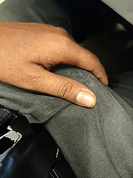 Snapshot of hotboy43339 chatting on October 21, 5:10 am hotboy43339 online show from October 21, 5:10 am