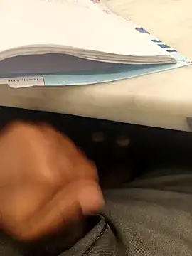 hotboy43339 online show from February 9, 8:41 am