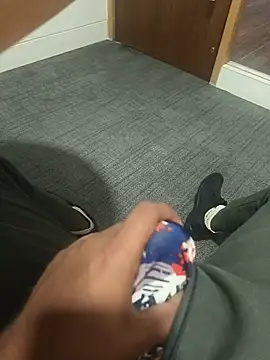 hotboy43339 online show from June 20, 4:39 am