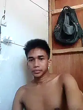 Snapshot of charlie0728 chatting on October 5, 12:36 am charlie0728 online show from October 5, 12:36 am