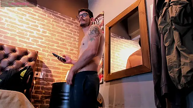 damian bull online show from June 17, 1:24 pm