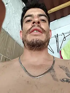 Snapshot of damian_bull chatting on October 18, 8:03 pm damian bull online show from October 18, 8:03 pm