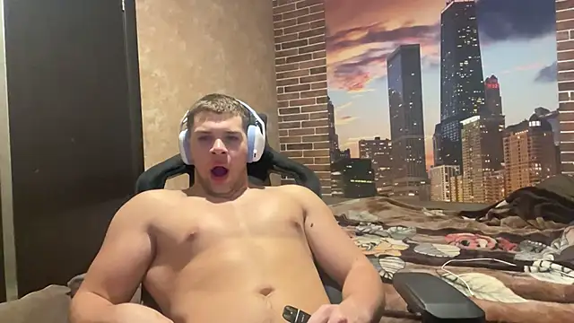 Snapshot of MusclePhantom chatting on October 26, 9:06 pm MusclePhantom online show from October 26, 9:06 pm