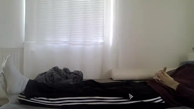 Snapshot of XLBarehengst chatting on September 12, 2:28 pm XLBarehengst online show from September 12, 2:28 pm