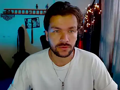 cortelioni massimo  online show from November 18, 8:01 pm