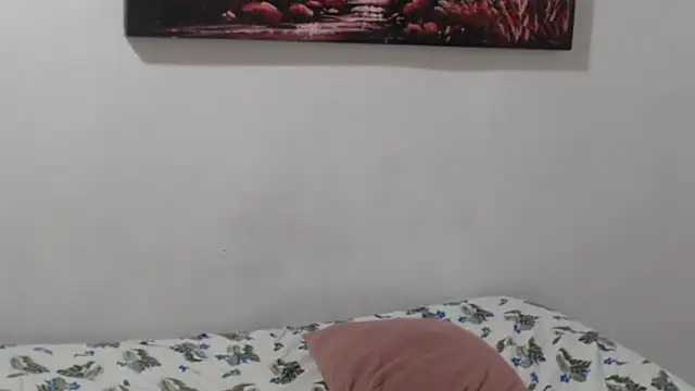 Snapshot of alice_julls chatting on October 7, 9:52 pm alice julls online show from October 7, 9:52 pm