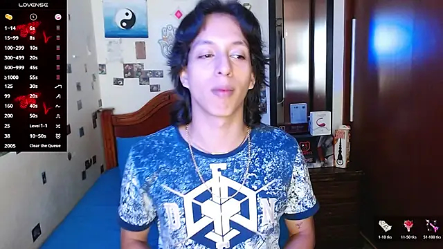 DannyPhantom555 online show from November 13, 9:30 pm