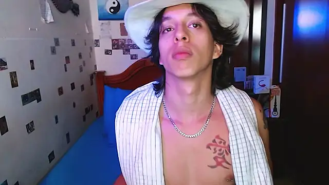 DannyPhantom555 online show from March 16, 10:25 pm