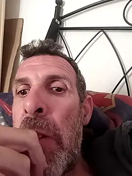 gigolobcn online show from April 23, 1:35 pm