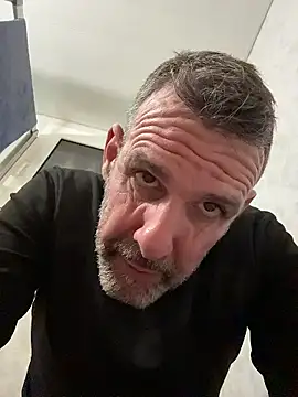 gigolobcn online show from January 9, 6:02 pm