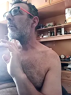 gigolobcn online show from April 25, 1:41 pm