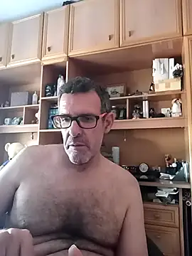 gigolobcn online show from April 26, 1:52 pm