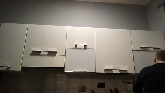 Axl hot online show from March 23, 7:31 pm