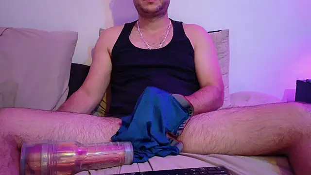 Snapshot of Felix_C chatting on October 12, 9:53 pm Felix C online show from October 12, 9:53 pm