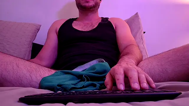 Snapshot of Felix_C chatting on October 19, 12:15 am Felix C online show from October 19, 12:15 am