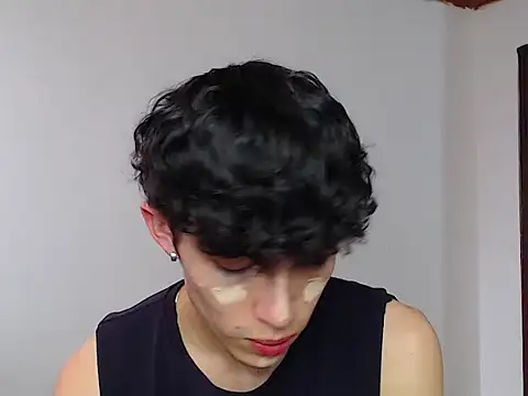 Snapshot of john_vichenso chatting on October 1, 9:30 pm john vichenso online show from October 1, 9:30 pm