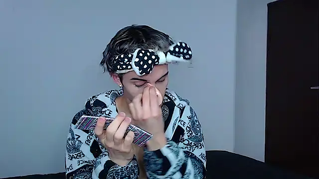 john vichenso online show from December 2, 10:02 pm