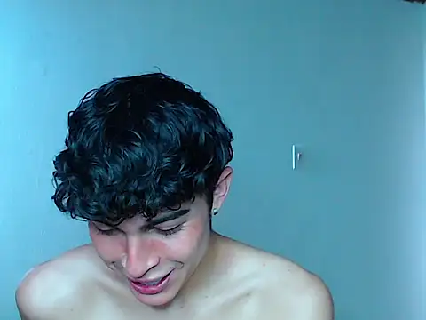 Snapshot of john_vichenso chatting on October 2, 9:41 pm john vichenso online show from October 2, 9:41 pm