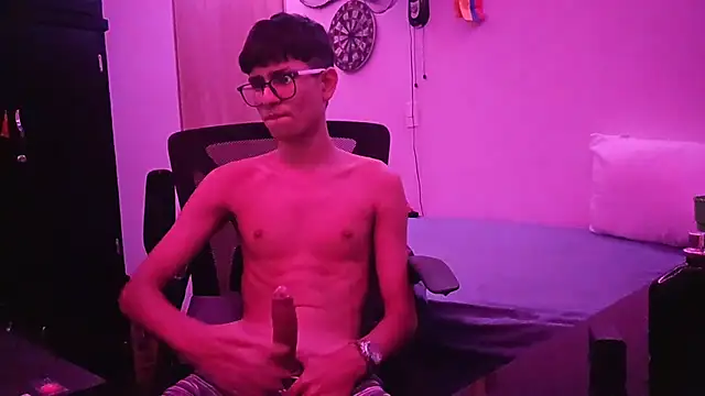 ElverCol online show from February 19, 5:26 am