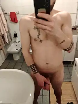 Baldassarre1990 online show from April 7, 6:52 pm