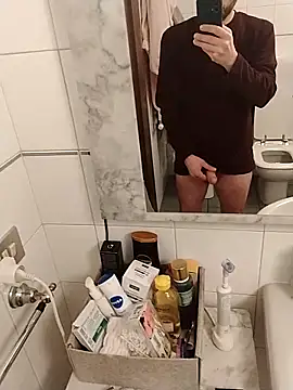 Baldassarre1990 online show from February 15, 3:53 pm