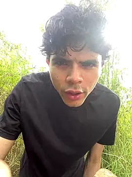 Snapshot of Axel-Mejia chatting on October 15, 7:54 pm Axel-Mejia online show from October 15, 7:54 pm