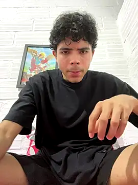 Snapshot of Axel-Mejia chatting on October 17, 8:13 pm Axel-Mejia online show from October 17, 8:13 pm