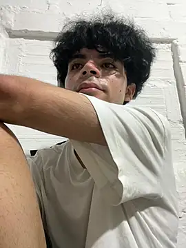 Axel-Mejia online show from June 13, 3:04 am