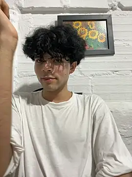 Axel-Mejia online show from June 14, 2:24 am