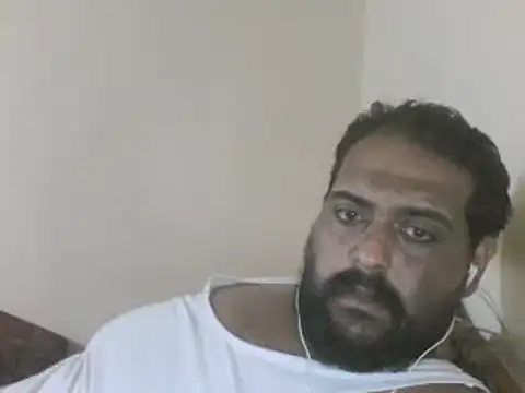 Snapshot of elpoop7305 chatting on October 27, 12:24 am elpoop7305 online show from October 27, 12:24 am