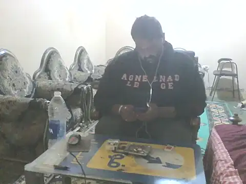 Snapshot of elpoop7305 chatting on October 29, 12:46 am elpoop7305 online show from October 29, 12:46 am