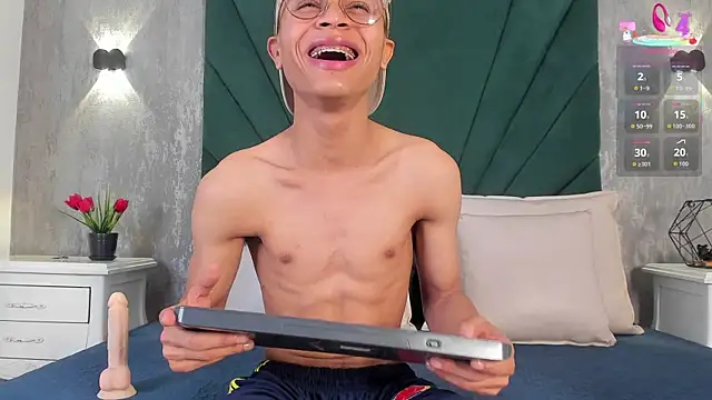 Tyler gus online show from September 13, 11:44 am