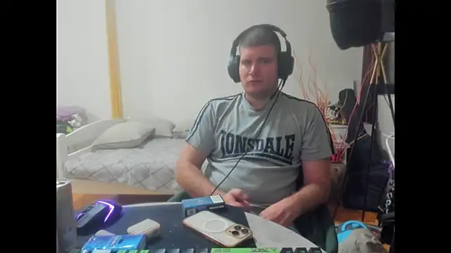 VerbalOverlord online show from April 6, 11:37 pm