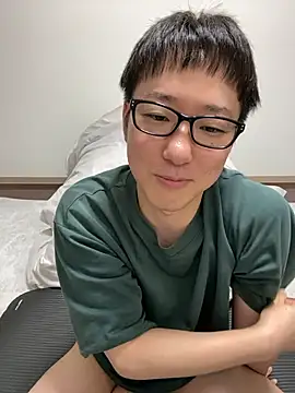 Snapshot of tatsuki_0909 chatting on September 9, 1:43 pm tatsuki 0909 online show from September 9, 1:43 pm