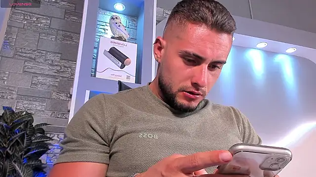 dominic de luca online show from March 2, 2:33 am