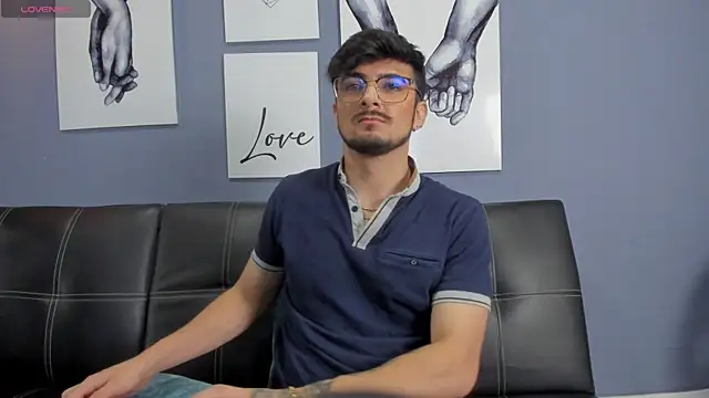 AaronFuentes7 online show from September 16, 8:09 pm
