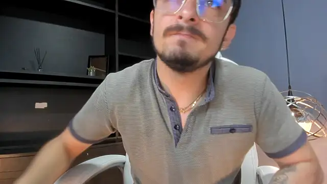Snapshot of AaronFuentes7 chatting on September 23, 5:45 pm AaronFuentes7 online show from September 23, 5:45 pm