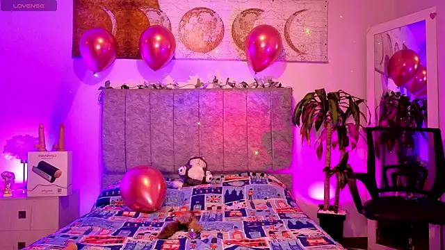 Room 69x online show from April 25, 7:55 pm