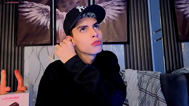 Room 69x online show from April 21, 1:42 am