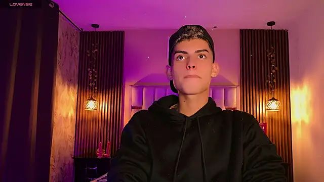 Room 69x online show from April 22, 1:16 pm