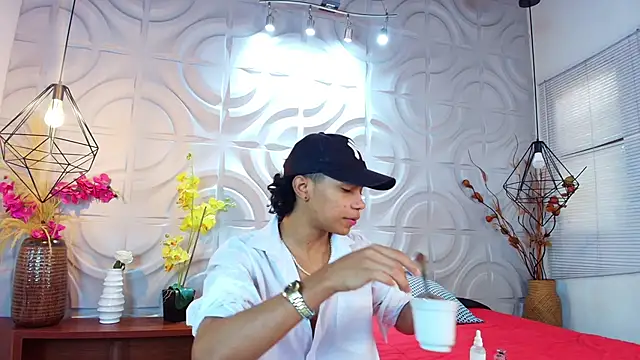 AlanCutee online show from June 21, 12:55 pm