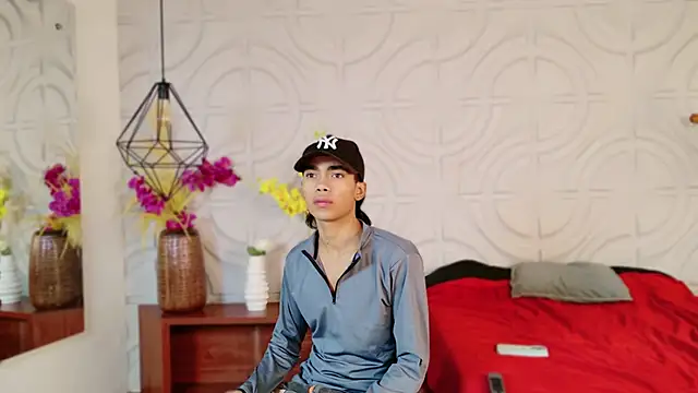 AlanCutee online show from June 27, 12:33 pm