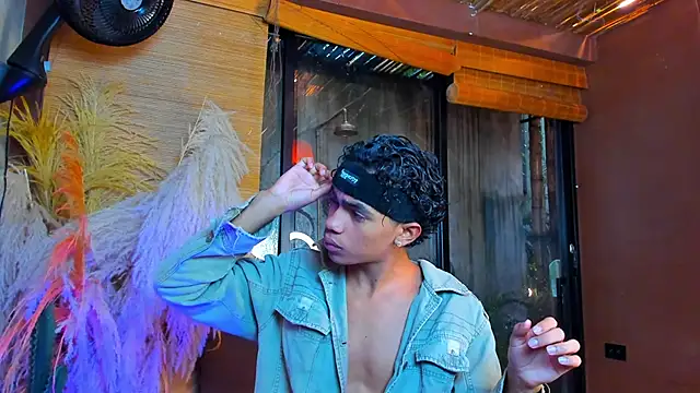 AlanCutee online show from January 16, 12:30 pm