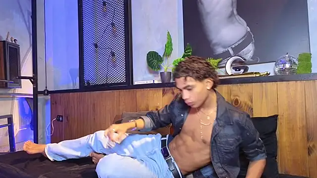 AlanCutee online show from April 26, 1:52 pm