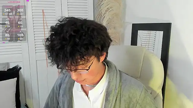 miilo wolf online show from October 20, 11:14 am