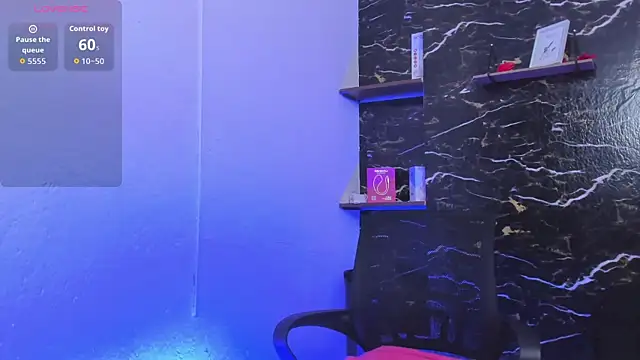 Snapshot of lyan_hots chatting on October 28, 11:23 am lyan hots online show from October 28, 11:23 am