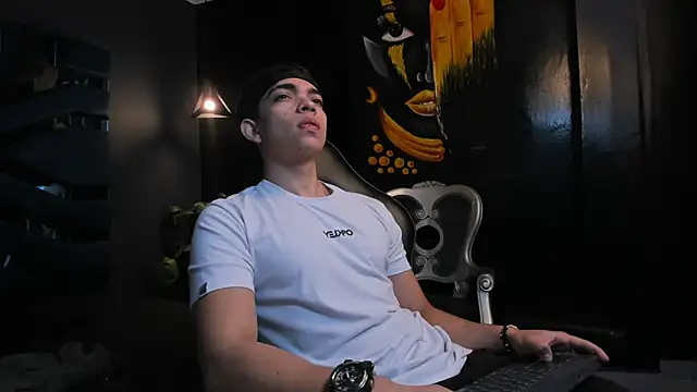 Eryonbradley online show from October 15, 11:18 am